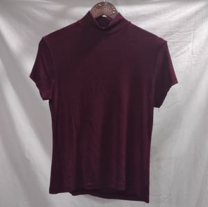 Short Sleeve Turtleneck, size women's medium